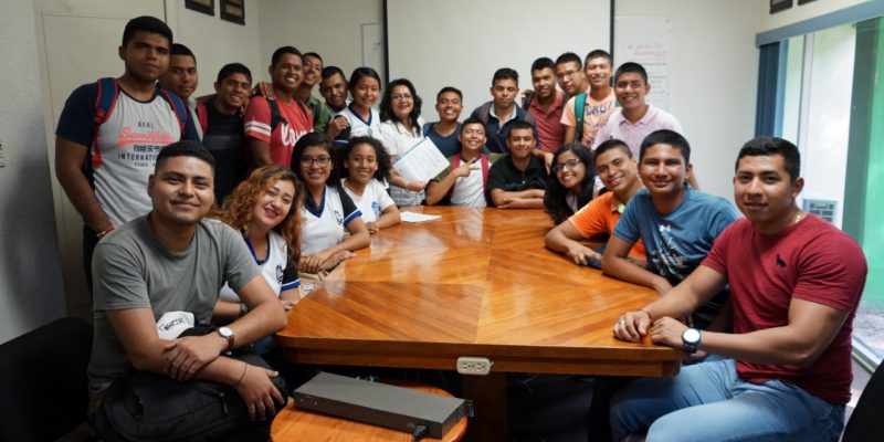 ENTREGA DEL RECONOCIMIENTO AL IT TAPACHULA POR PARTICIPACIÓN EN EL VI ENCUENTRO PRENACIONAL DE ESCOLTAS Y BANDAS DE GUERRAS DEL TECNM REGIÓN SUR